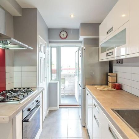 Top Floor 1 Bedroom Apartment With Views Over London Londres Exterior foto