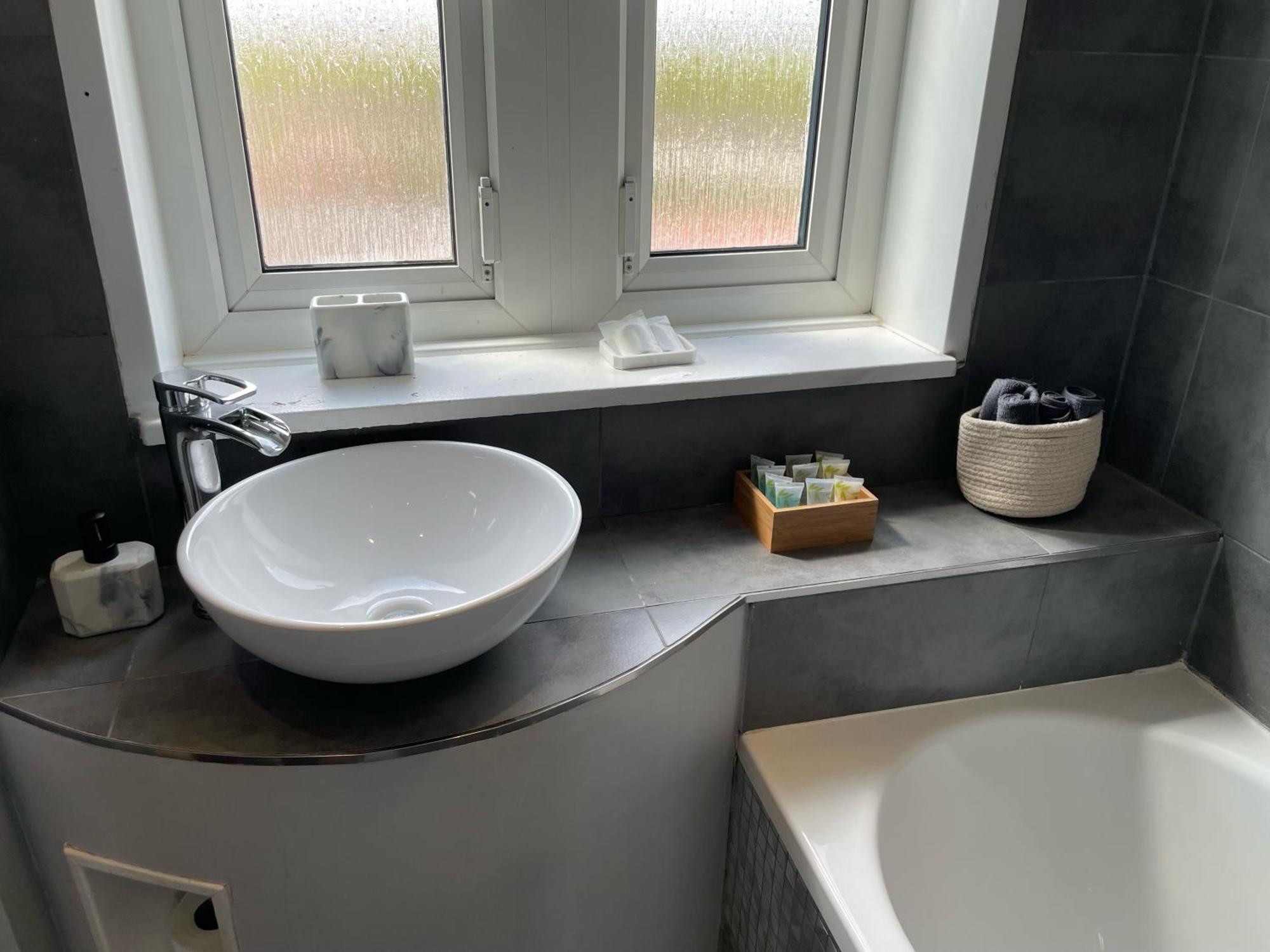 Top Floor 1 Bedroom Apartment With Views Over London Londres Exterior foto